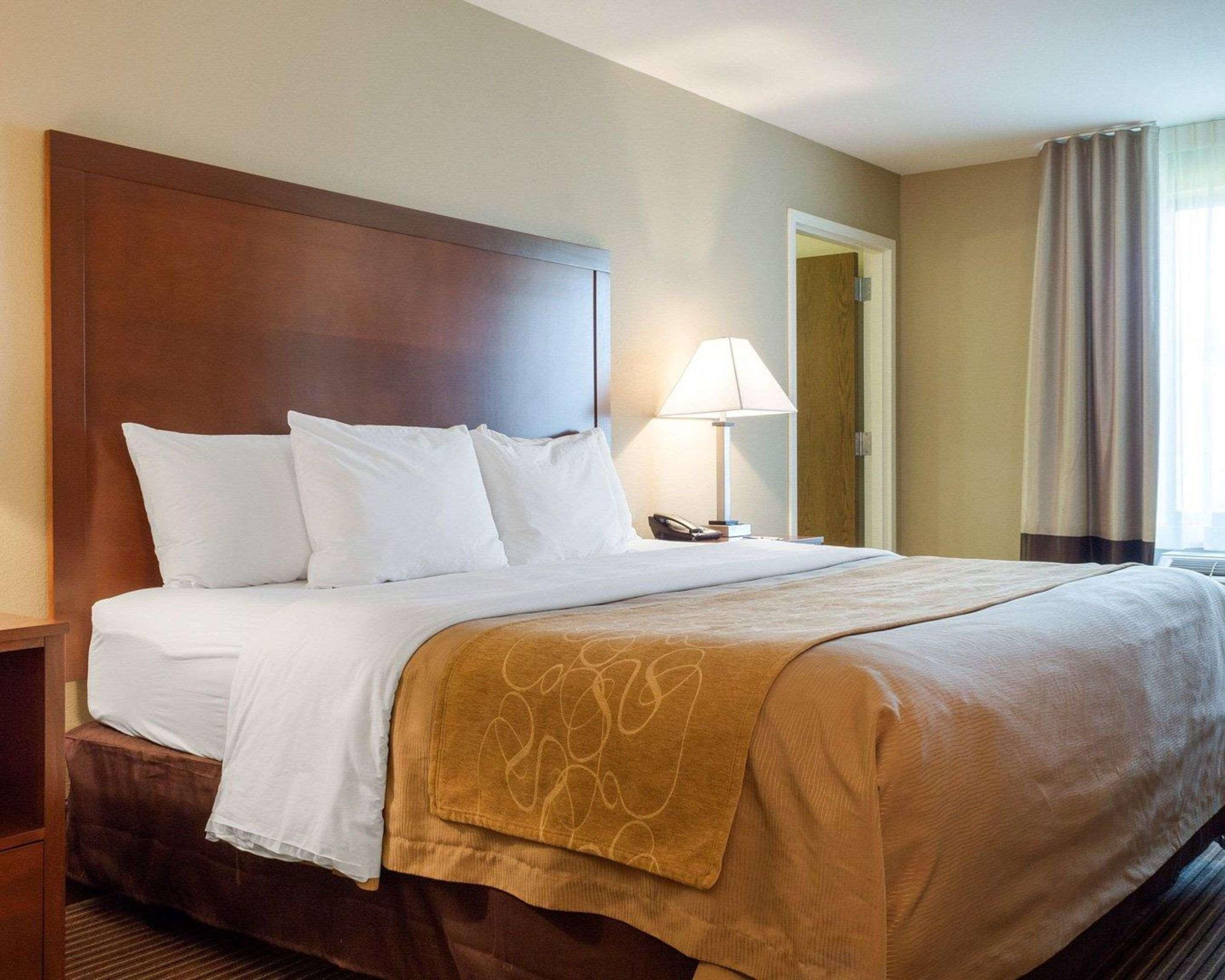 Comfort Inn & Suites Watford City Extérieur photo