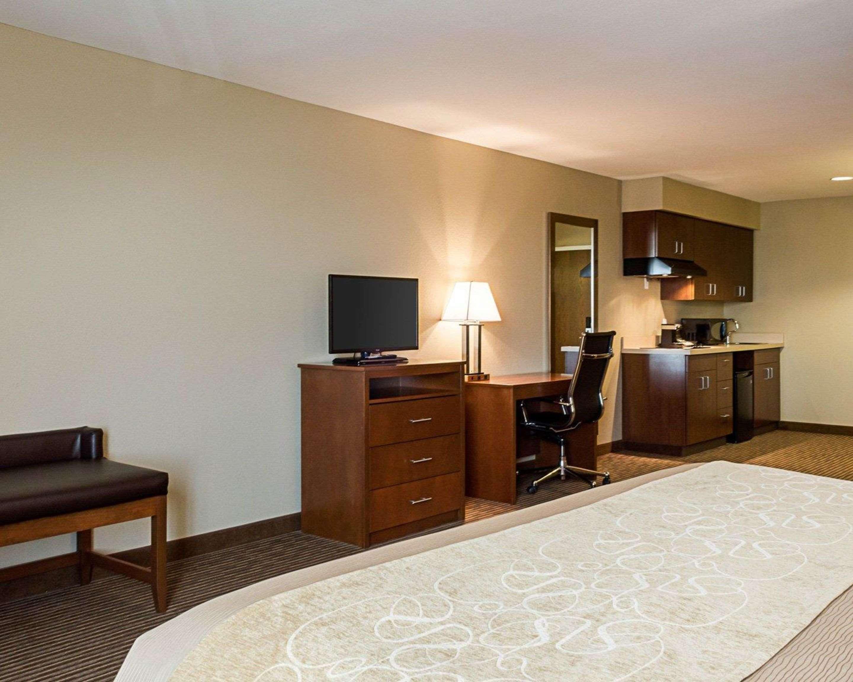 Comfort Inn & Suites Watford City Extérieur photo