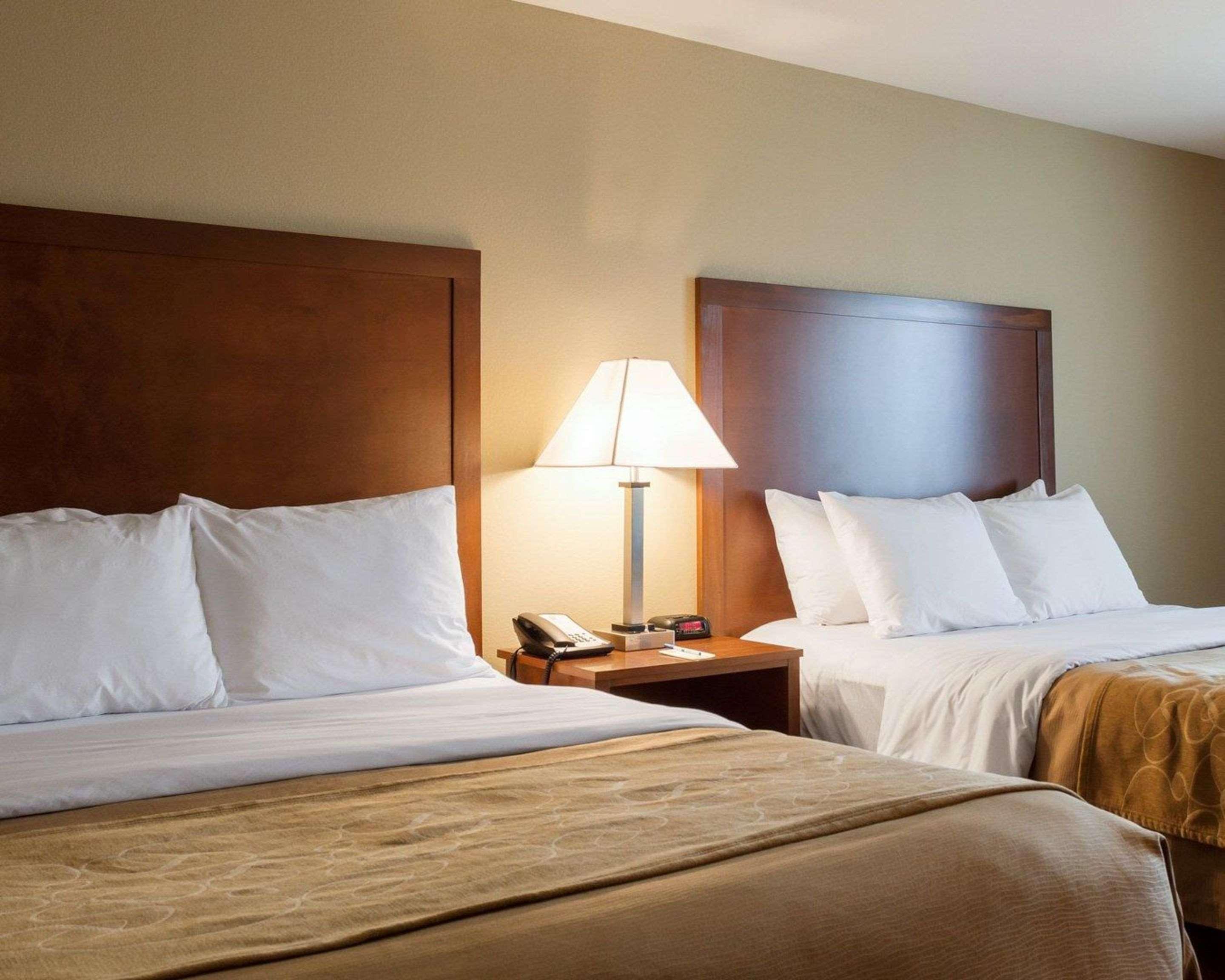 Comfort Inn & Suites Watford City Extérieur photo