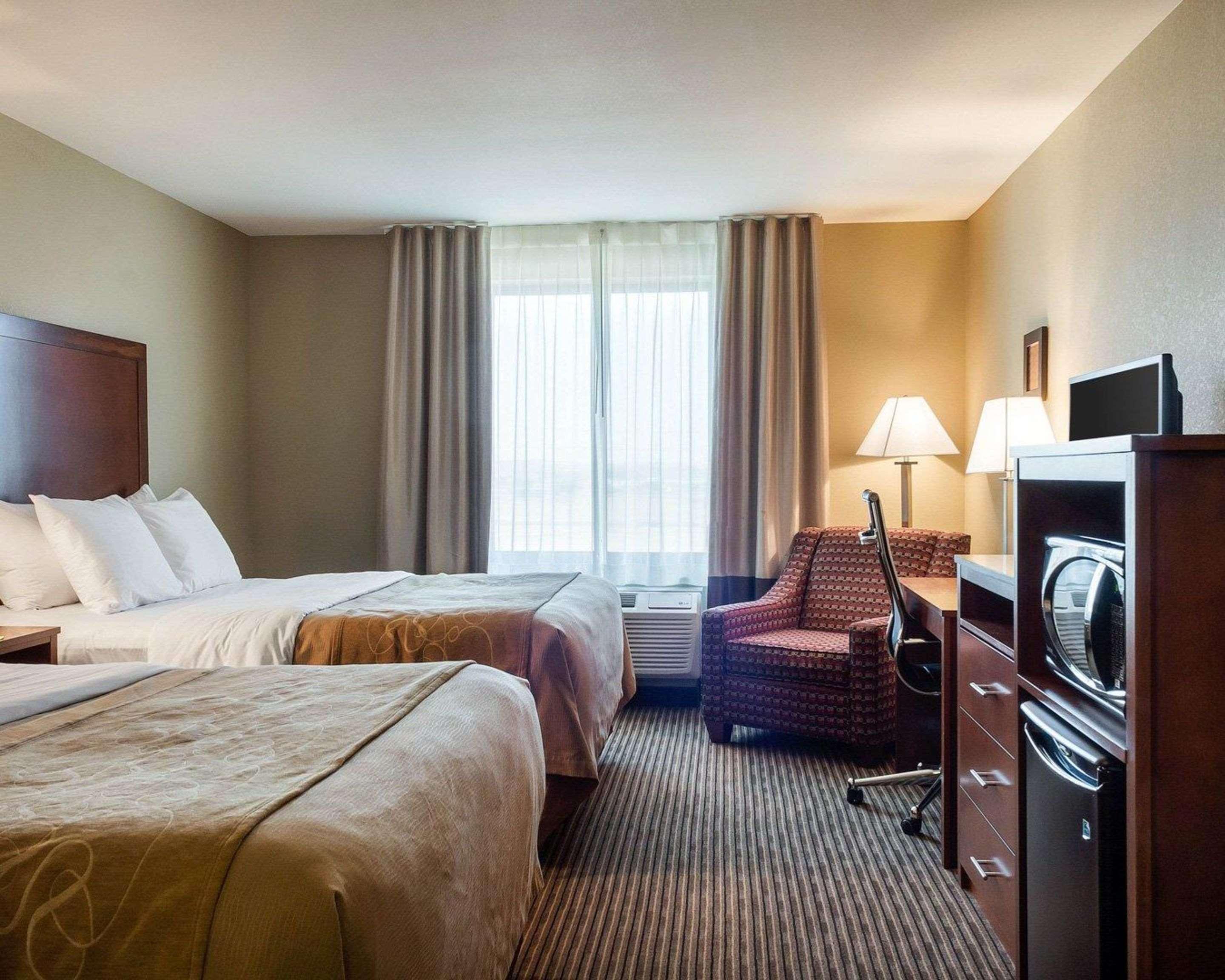 Comfort Inn & Suites Watford City Extérieur photo