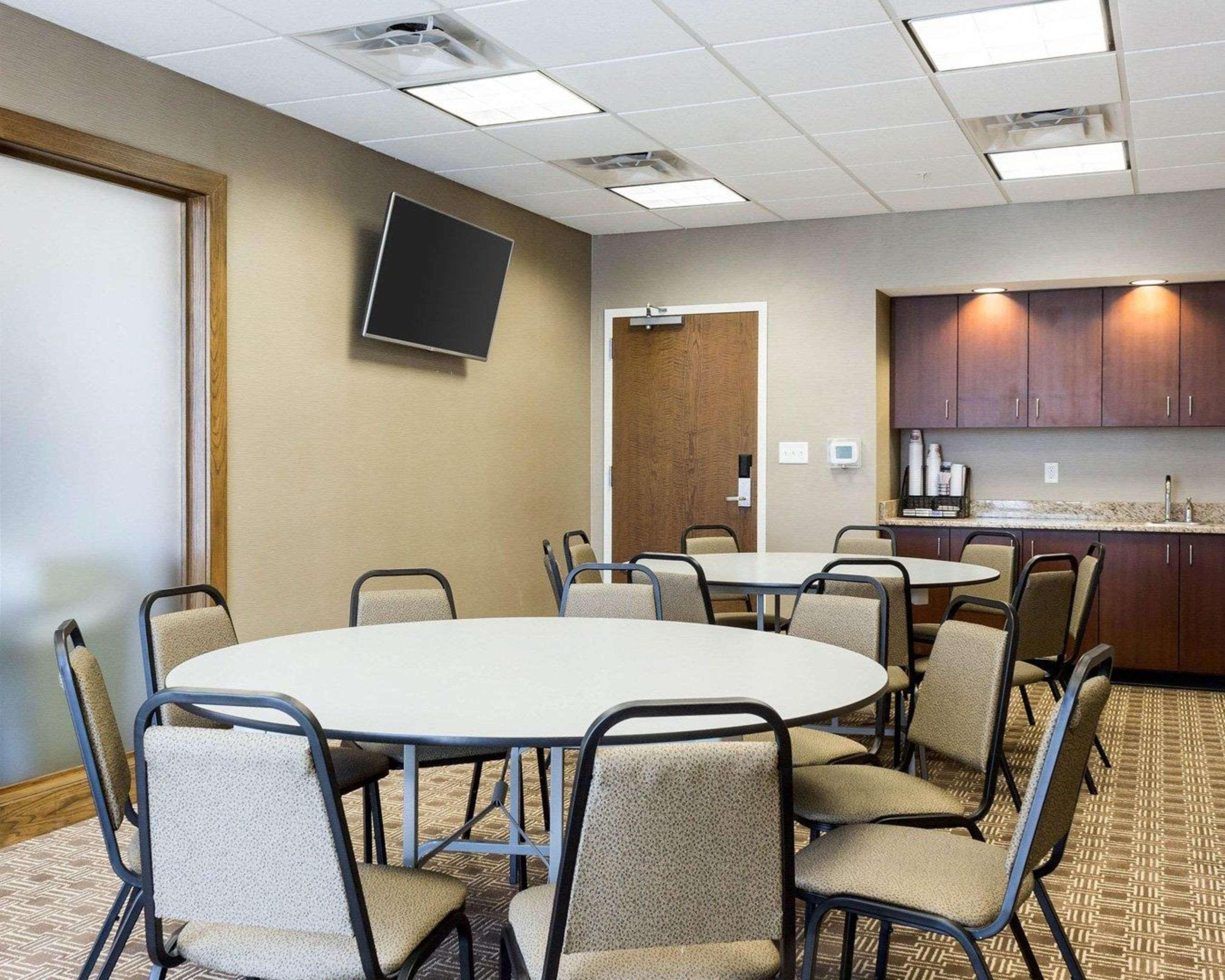 Comfort Inn & Suites Watford City Extérieur photo