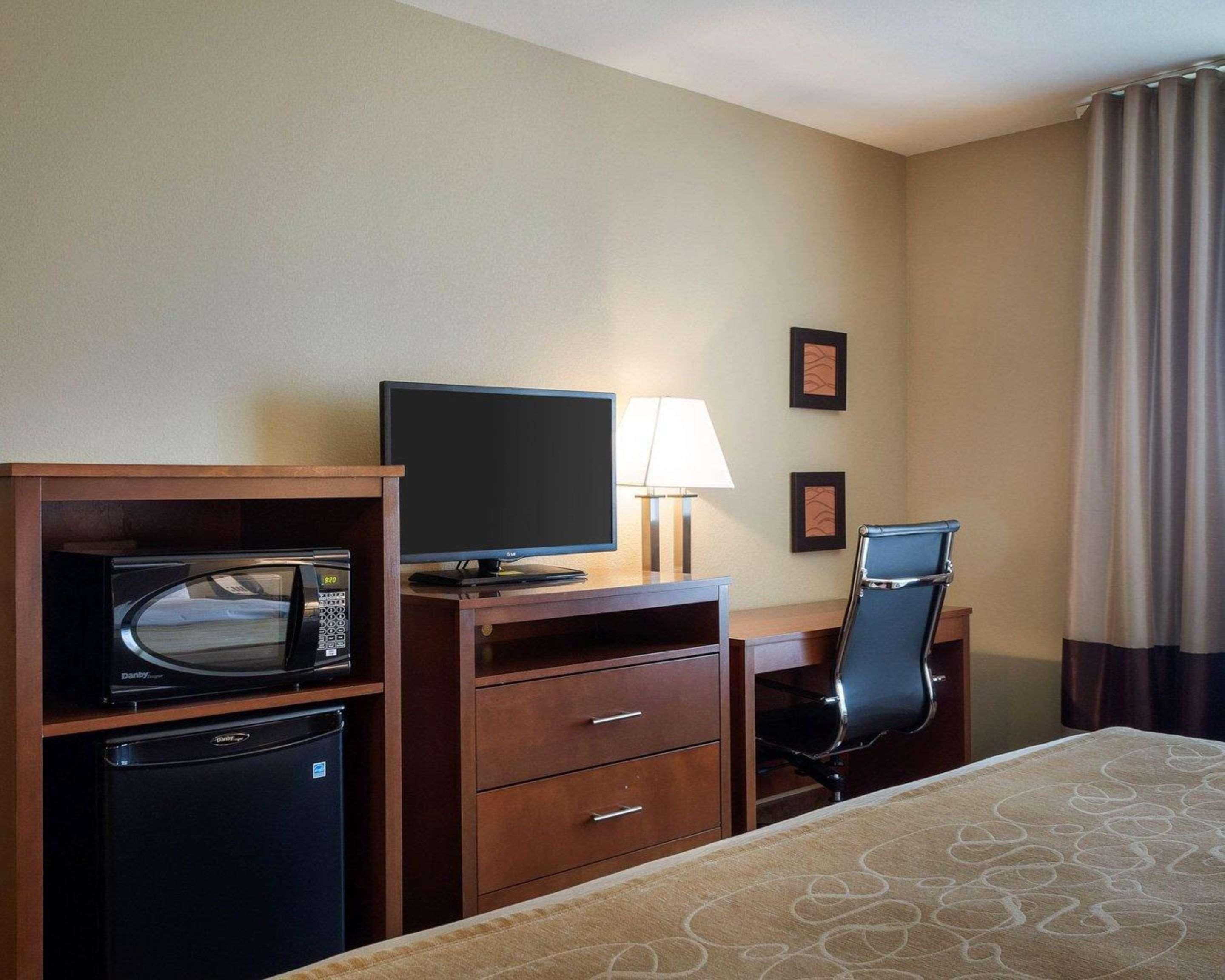 Comfort Inn & Suites Watford City Extérieur photo