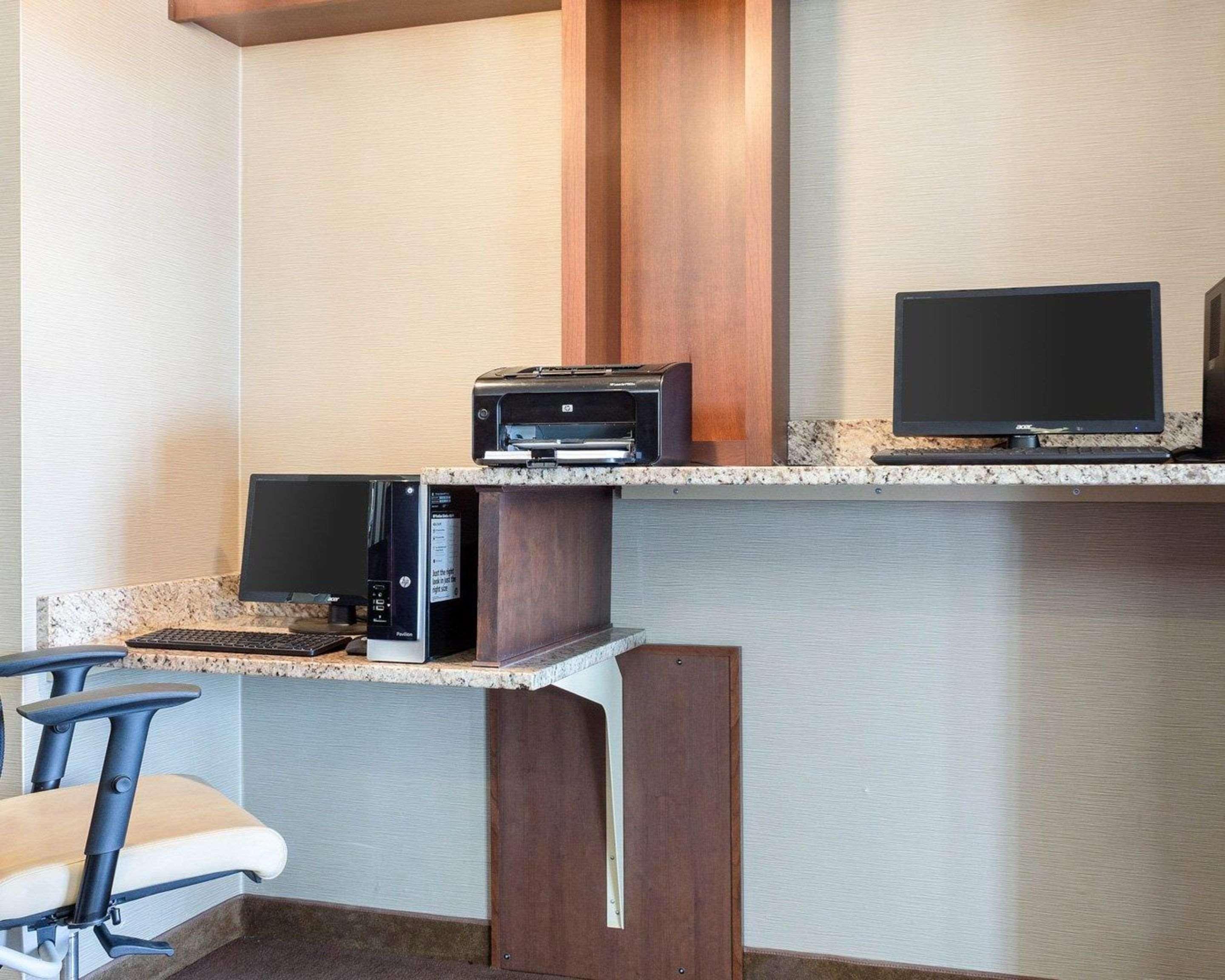Comfort Inn & Suites Watford City Extérieur photo