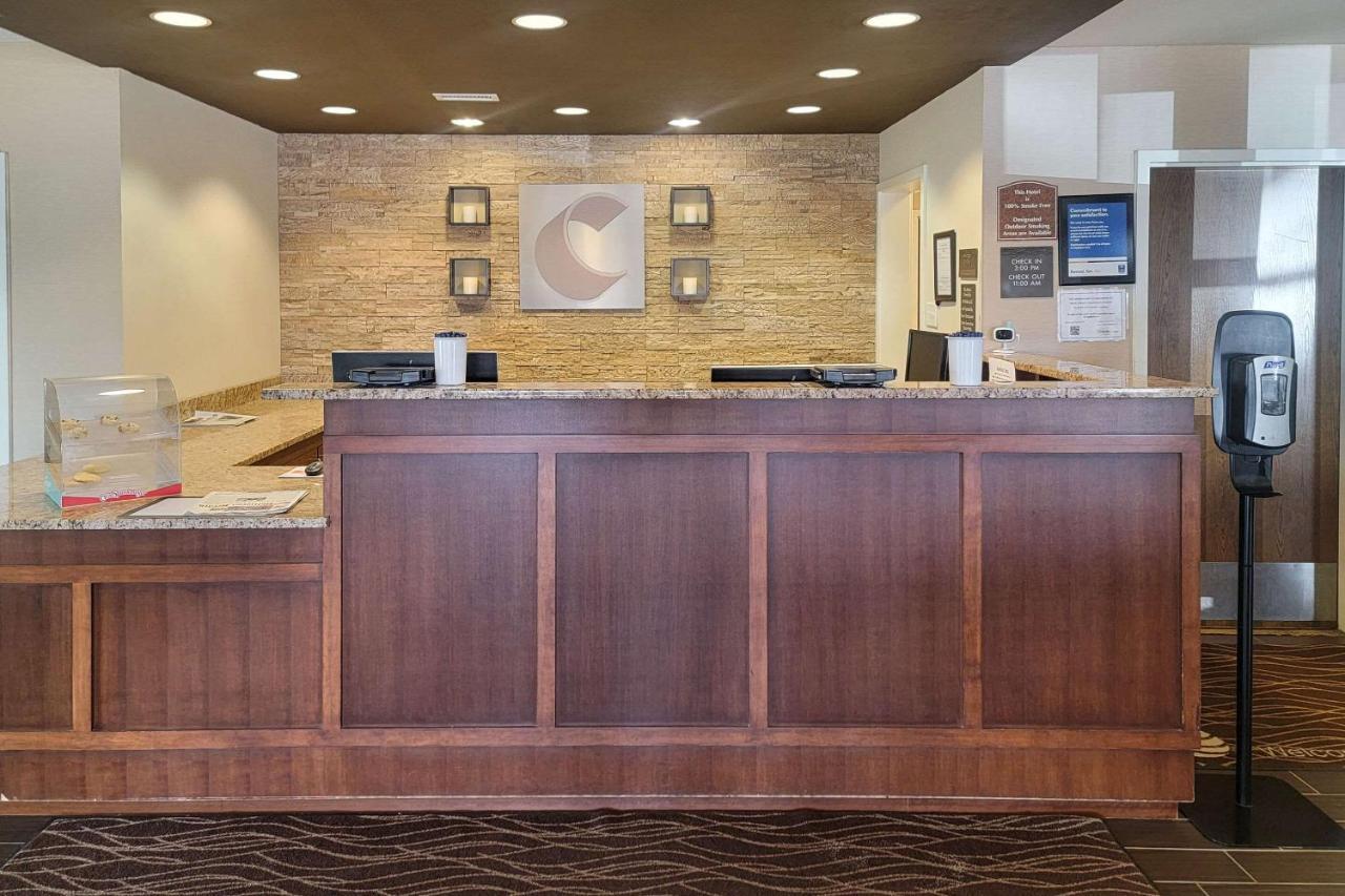 Comfort Inn & Suites Watford City Extérieur photo