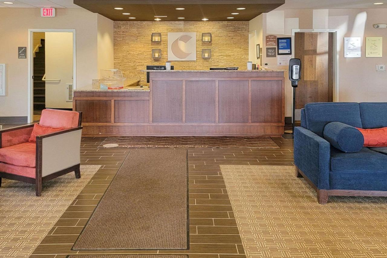 Comfort Inn & Suites Watford City Extérieur photo