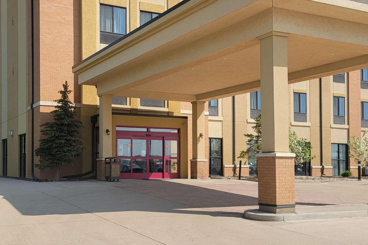 Comfort Inn & Suites Watford City Extérieur photo
