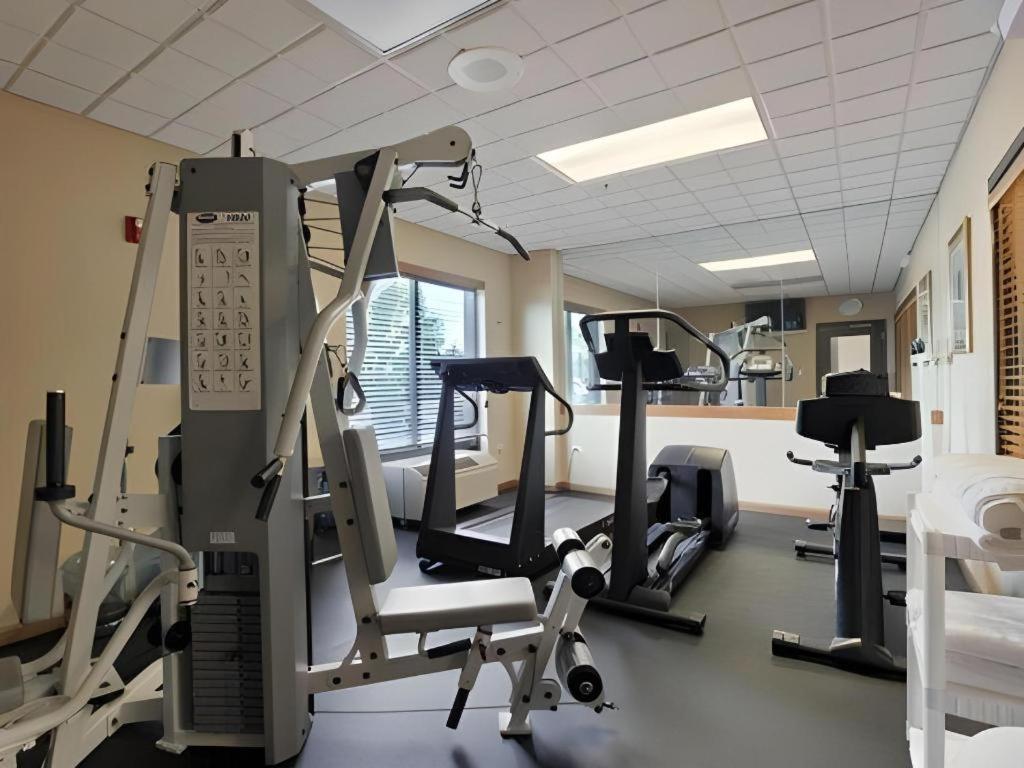 Comfort Inn & Suites Watford City Extérieur photo
