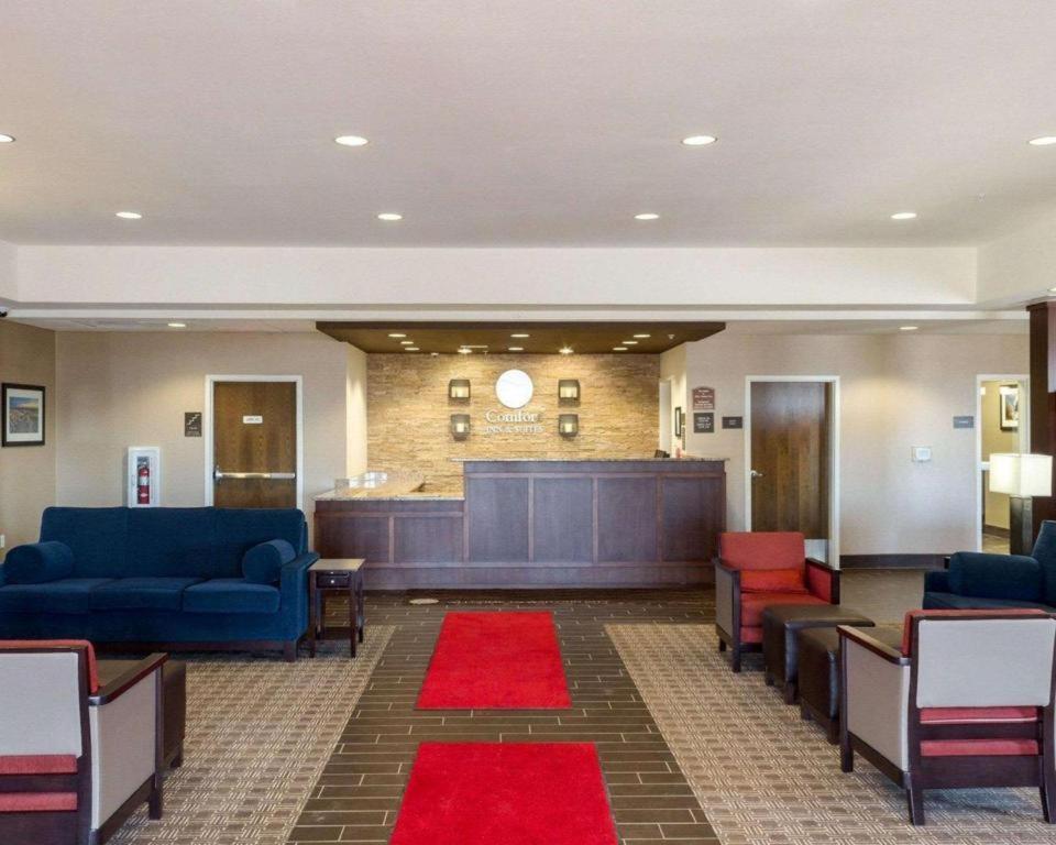 Comfort Inn & Suites Watford City Extérieur photo