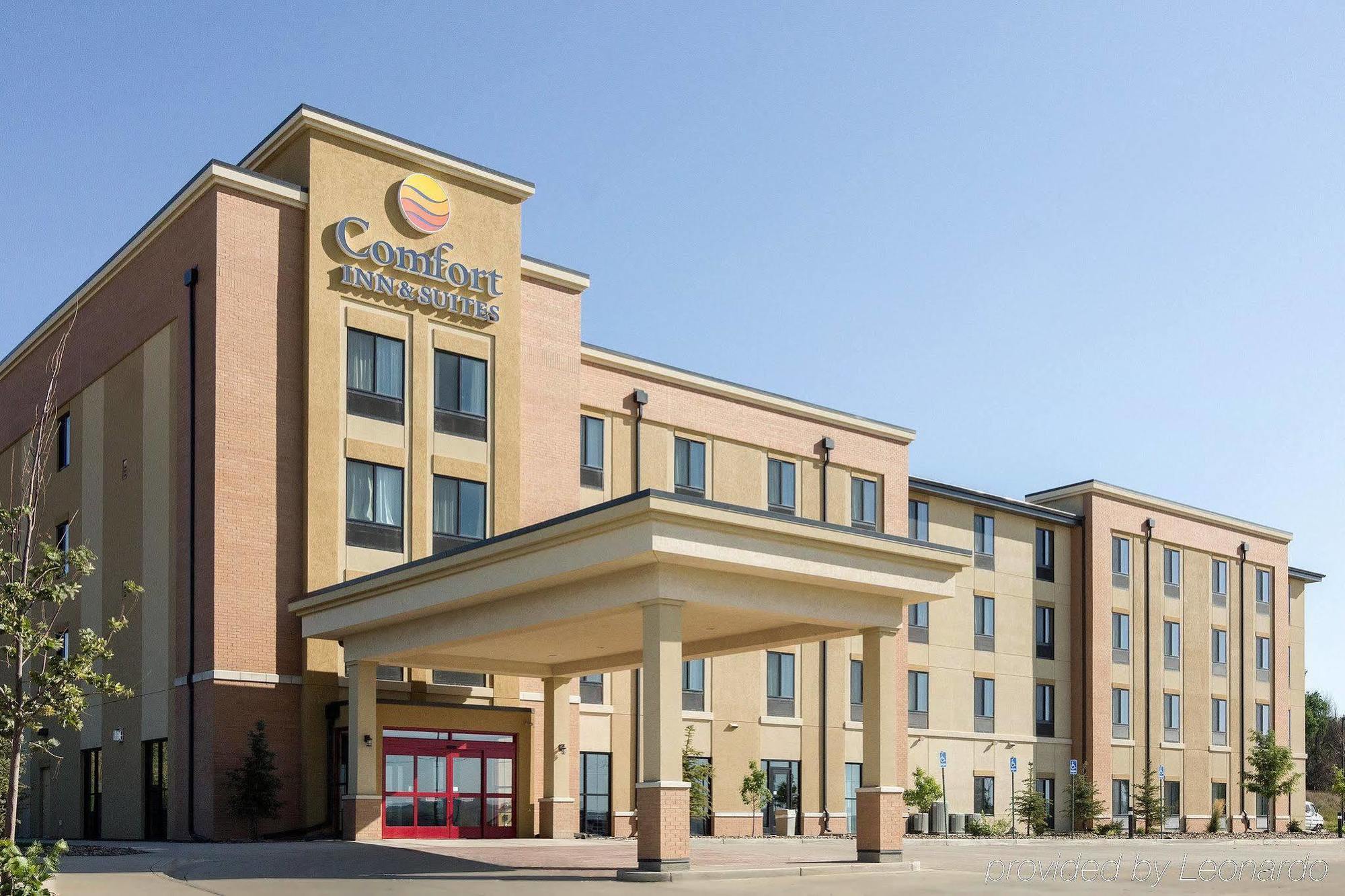 Comfort Inn & Suites Watford City Extérieur photo