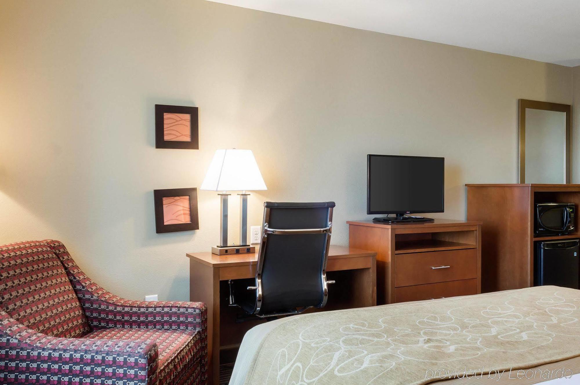 Comfort Inn & Suites Watford City Extérieur photo