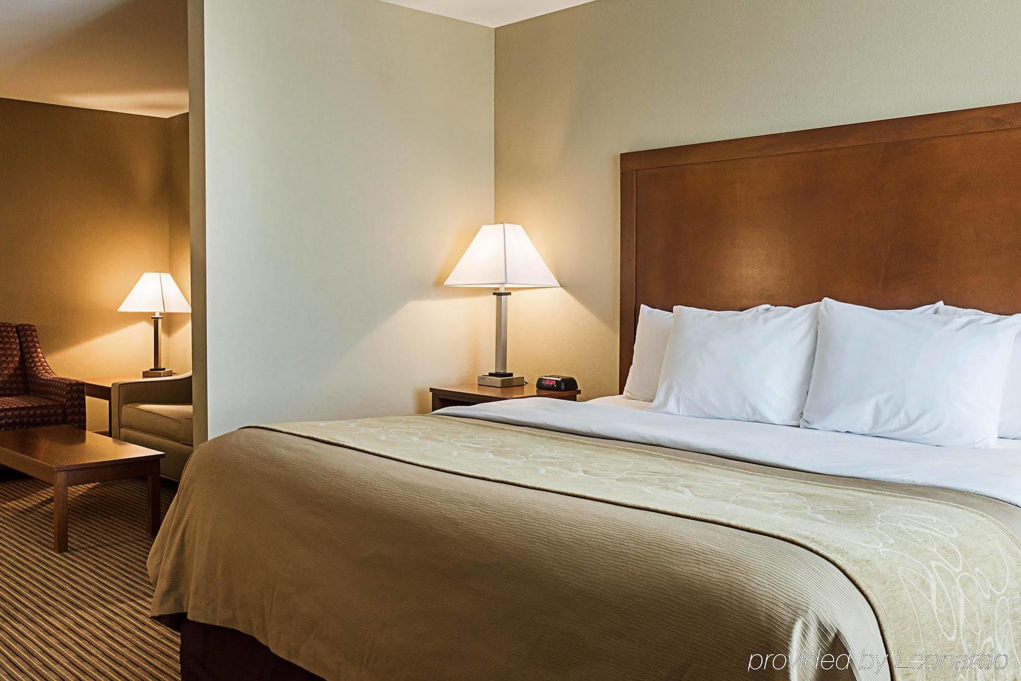 Comfort Inn & Suites Watford City Extérieur photo