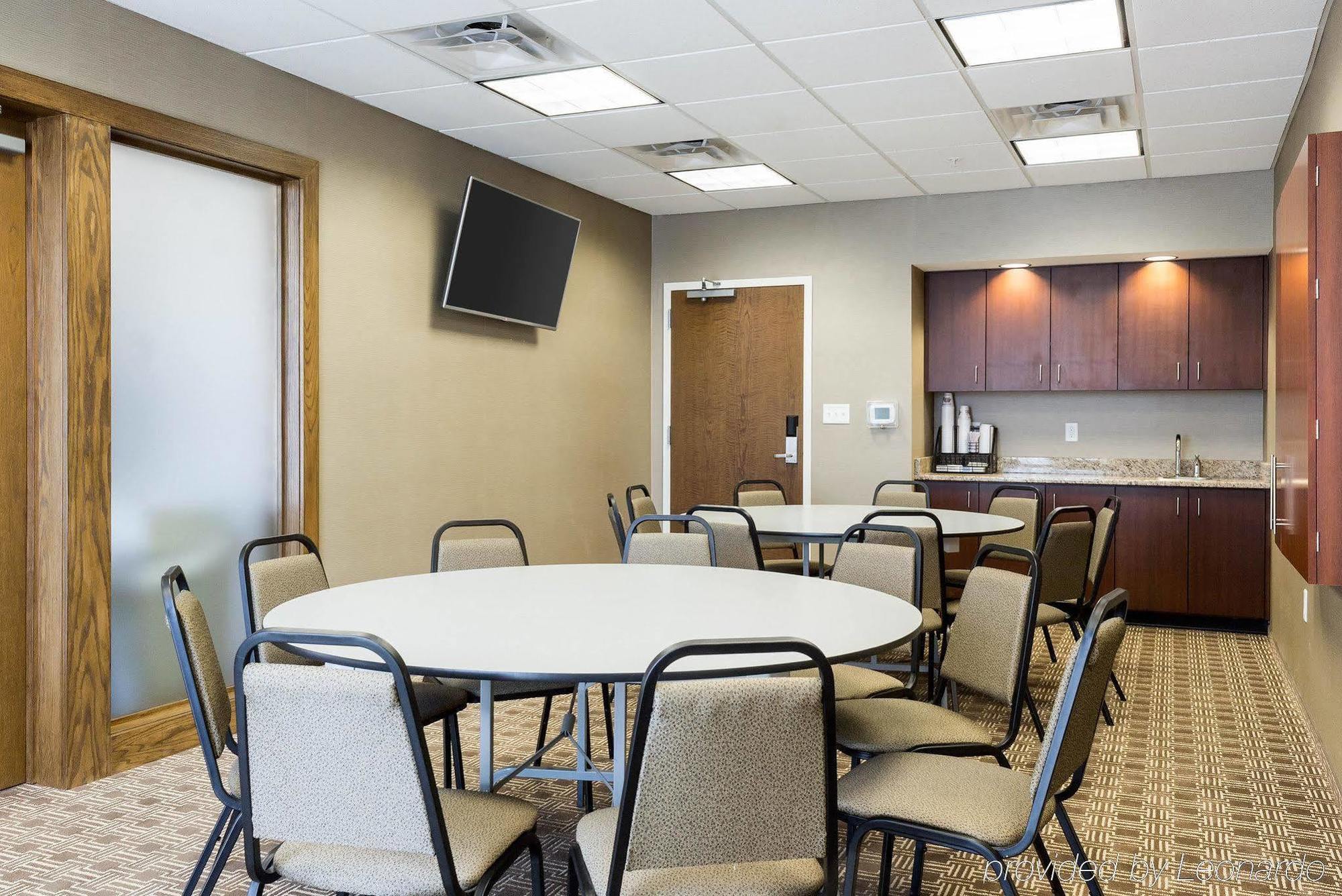Comfort Inn & Suites Watford City Extérieur photo